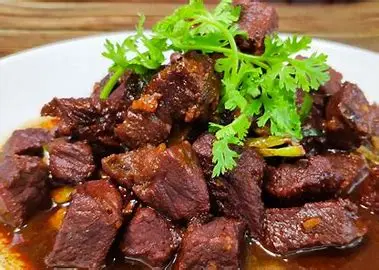 牛肉红烧/BEEF KNEE WITH TENDON